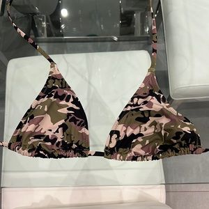 SKIMS signature swim triangle top, in the camo which says skims SIZE LARGE